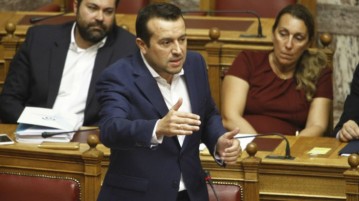 Βουλή: Έντονη αντιπαράθεση για την αδειοδότηση των καναλιών