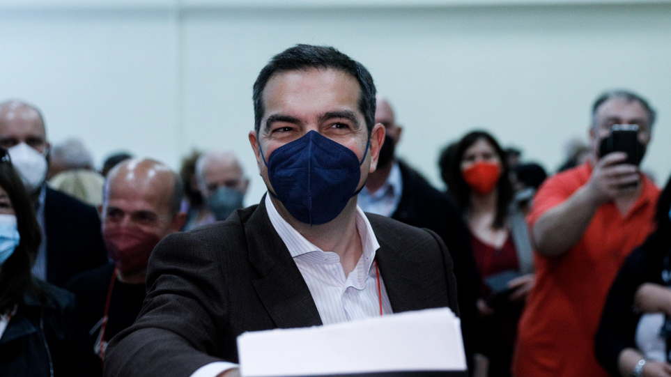 Συνέδριο ΣΥΡΙΖΑ: Ολοκληρώθηκε η ψηφοφορία για τις προτάσεις του Αλέξη  Τσίπρα - Δείτε εικόνες - 15minutes
