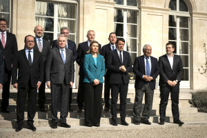 (Ξένη Δημοσίευση) Ο πρωθυπουργός Αλέξης Τσίπρας (Δ) φωτογραφίζεται με τους Ευρωπαίους ηγέτες των σοσιαλδημοκρατών στη συνάντηση εργασίας, υπό τον Φρανσουά Ολάντ, , στο Παρίσι, Σάββατο 12 Μαρτίου 2016. ΑΠΕ-ΜΠΕ/ΓΡΑΦΕΙΟ ΤΥΠΟΥ ΠΡΩΘΥΠΟΥΡΓΟΥ/Andrea Bonetti