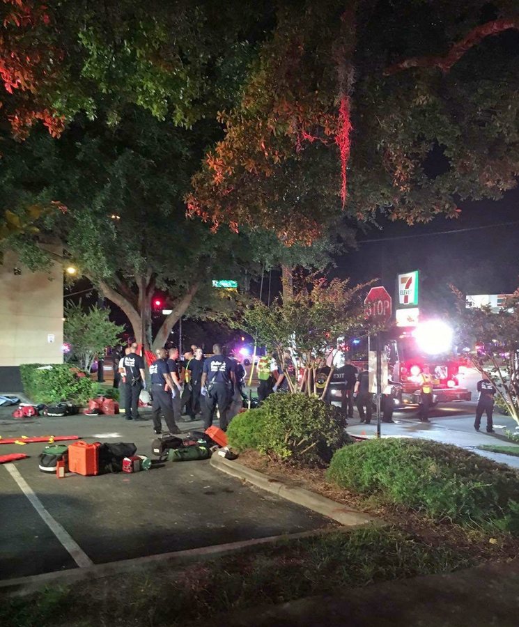 epa05358702 A handout photograph made available by Univision Florida Central showing a view of the general scene of a shooting at Pulse Nightclub in Orlando, Florida, USA, 12 June 2016. Orlando Police state there are multiple injuries with reports stating that the attacker is still inside the club and has taken hostages.  EPA/UNIVISION FLORIDA CENTRAL  / HANDOUT  HANDOUT EDITORIAL USE ONLY/NO SALES