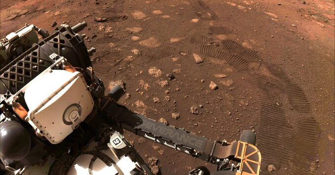 Βόλτα 6,5 μέτρων για το ρόβερ της NASA στον Αρη