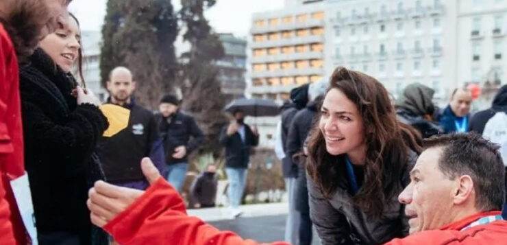 Η Δόμνα Μιχαηλίδου έτρεξε στον ημιμαραθώνιο της Αθήνας με τους ανθρώπους της «Σχεδίας»