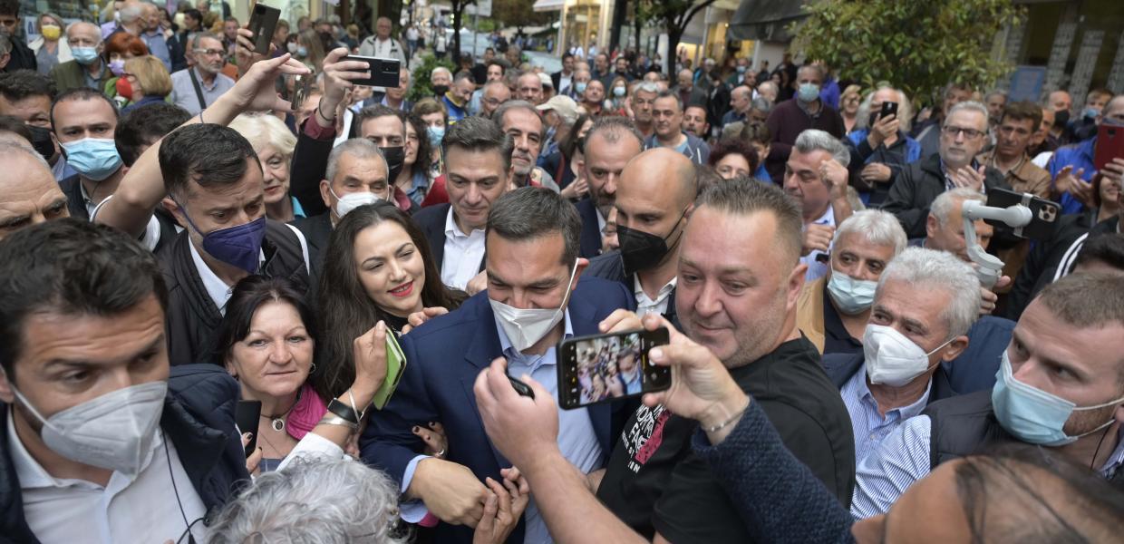 Αλέξης Τσίπρας / Η θερμή υποδοχή στον Πειραιά