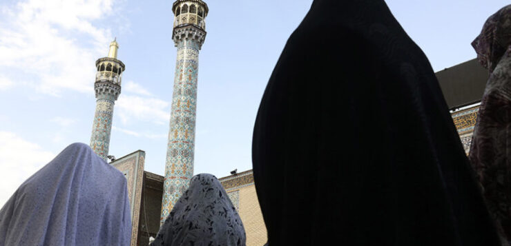 Iράν: Νέες αυστηρότερες κυρώσεις για τις γυναίκες χωρίς μαντήλα