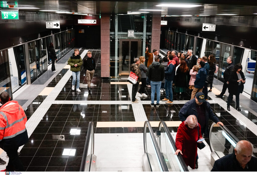 Μετρό Θεσσαλονίκης Open House: Κοσμοσυρροή στο σταθμό Αγίας Σοφίας [pics - vid]