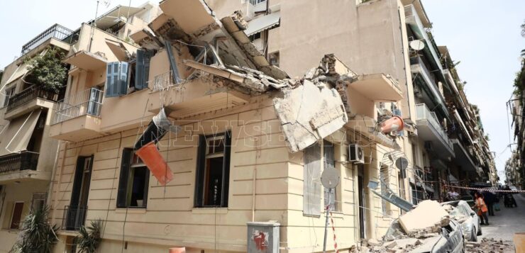 Πειραιάς: «Έπεσε ο τοίχος και τον πλάκωσε» - Σοκαριστική μαρτυρία για την τραγωδία στο Πασαλιμάνι