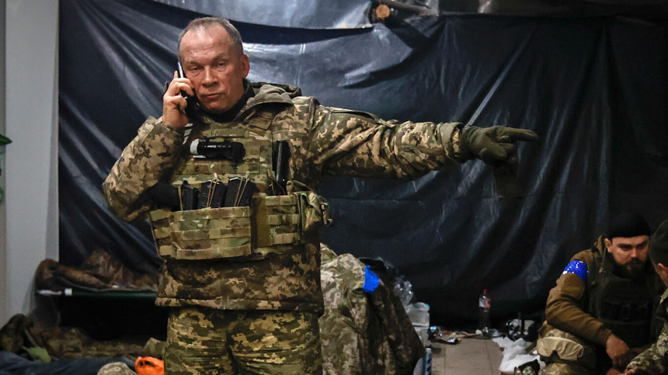 Πόλεμος στην Ουκρανία: Χάνουμε εδάφη περιμένοντας τη βοήθεια, παραδέχεται ο αρχιστράτηγος Σίρσκι