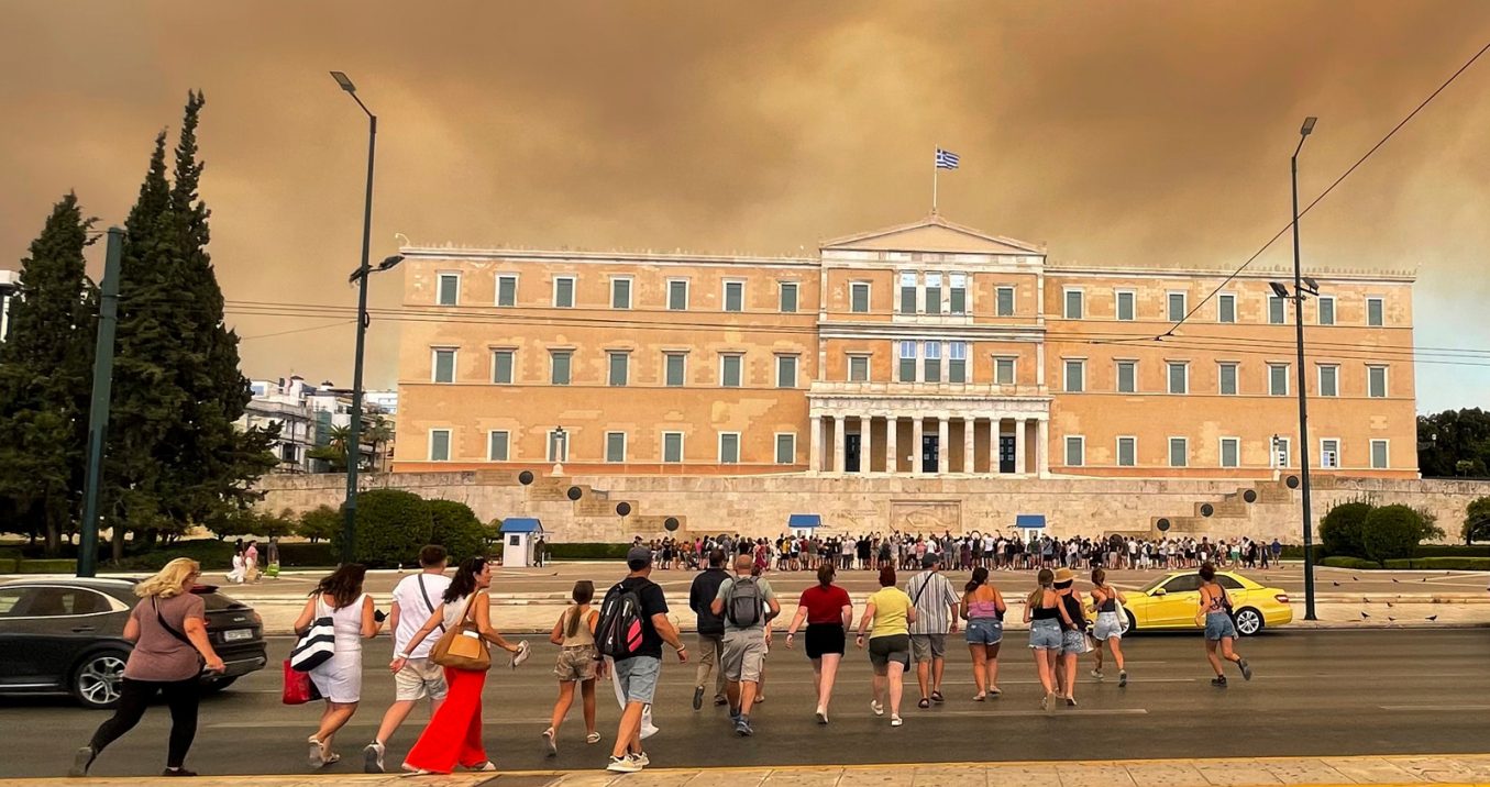 Φωτιά Αττική ατμόσφαιρα