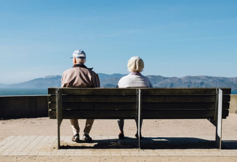 ηλικιωμένος παππούς γιαγιά συνταξιούχοι