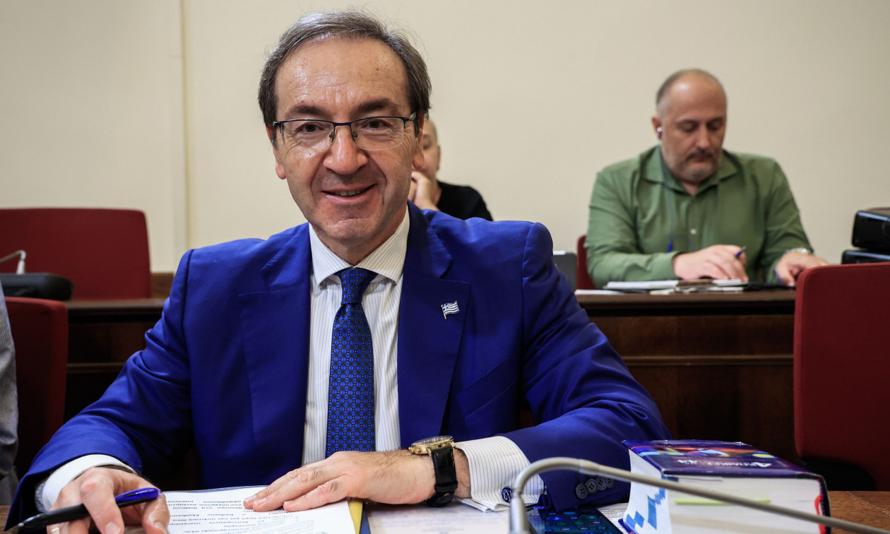 Ο υφυπουργός δικαιοσύνης Ιωάννης Μπουγάς