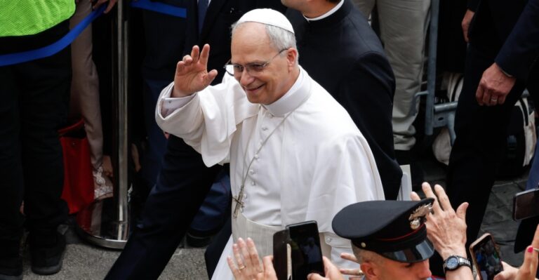 Πάπας Λέων ΙΔ