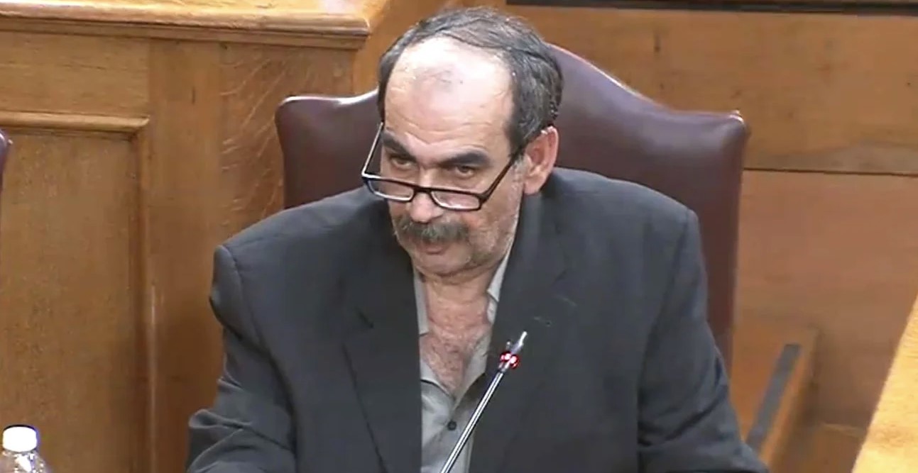 Εξεταστική live: «Τζιτζής» δηλώνει τώρα ο Φραπές, παραδέχθηκε ότι ο γιος του έχει Porsche - «Και να είχα αριθμούς τζόκερ σε σένα θα τους έδινα;»