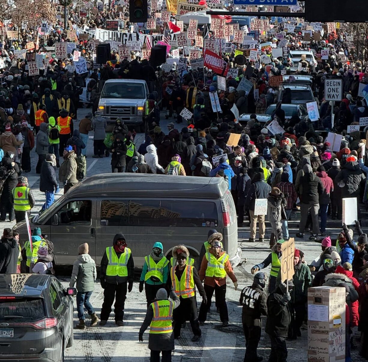 ΗΠΑ: Μαζικές διαδηλώσεις και αποχές σε σχολεία και πανεπιστήμια κατά της ICE / GLOMEX
