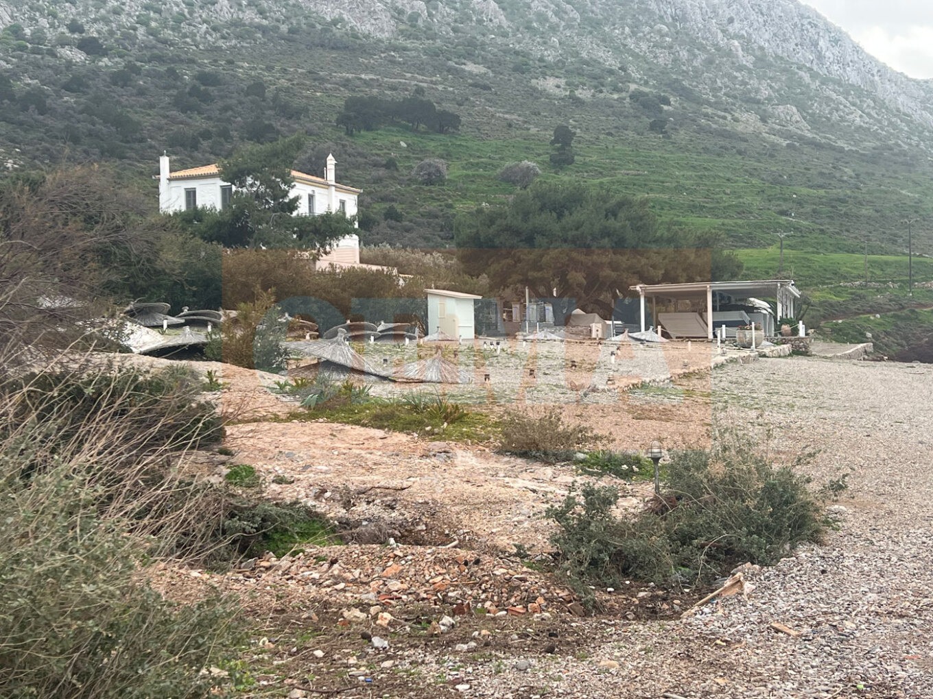 Το μοναχικό κατάλυμα του Μπραντ Πιτ στην Ύδρα: Γιατί επέλεξε το μικρό ξενοδοχείο στο Βλυχό