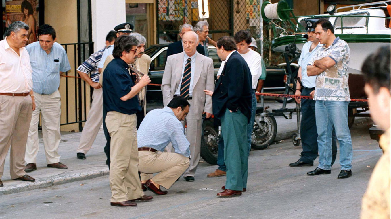 Φάκελος 17Ν: «Γ... το στανιό σας κάντε κάτι!», το ξέσπασμα του αρχηγού της CIA στον Χρυσοχοΐδη, το φιάσκο της Ριανκούρ και η μάχη στα Σεπόλια