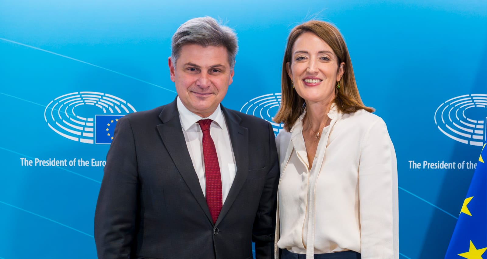 Νικόλας Φαραντούρης, Κλαούντια Μέτσολα